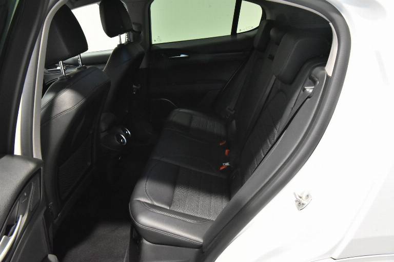 ALFA ROMEO Stelvio 39