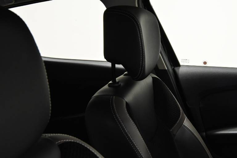 RENAULT Clio 31