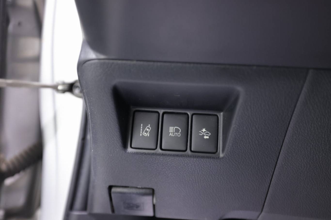 TOYOTA Yaris 25