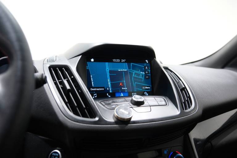 FORD Kuga 31