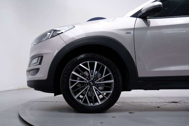 HYUNDAI Tucson 12