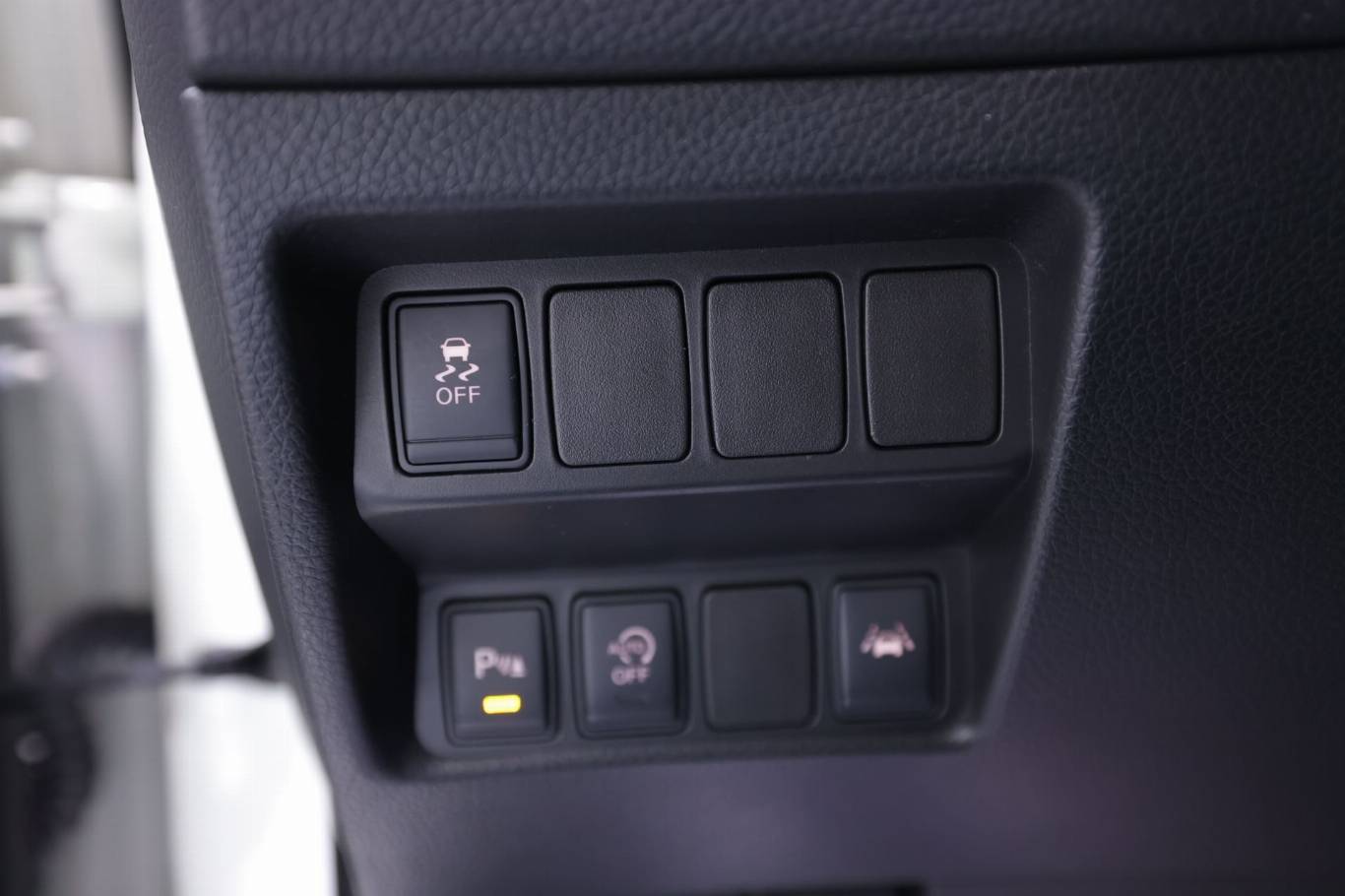 NISSAN Qashqai 24