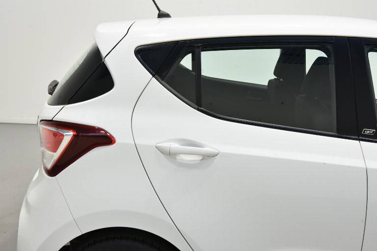 HYUNDAI I10 46