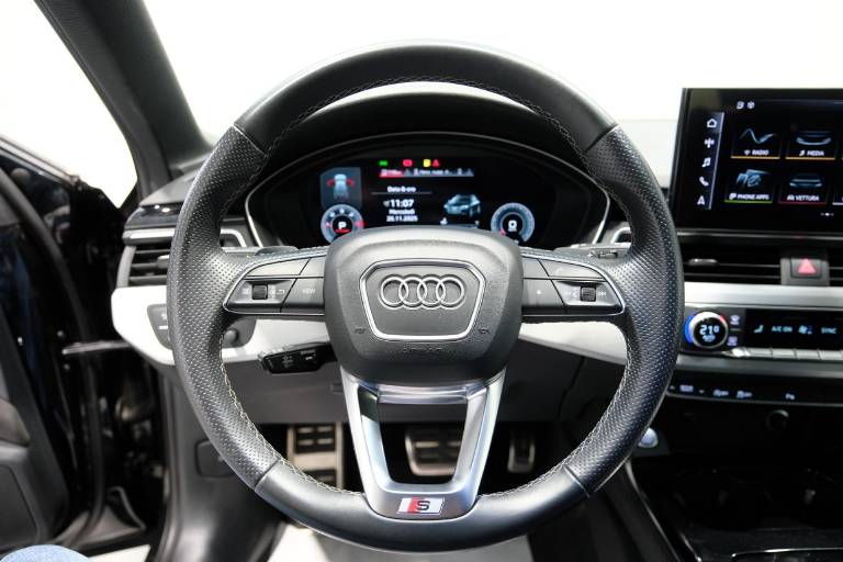 AUDI A4 7