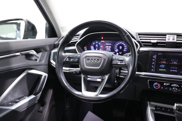 AUDI Q3 42