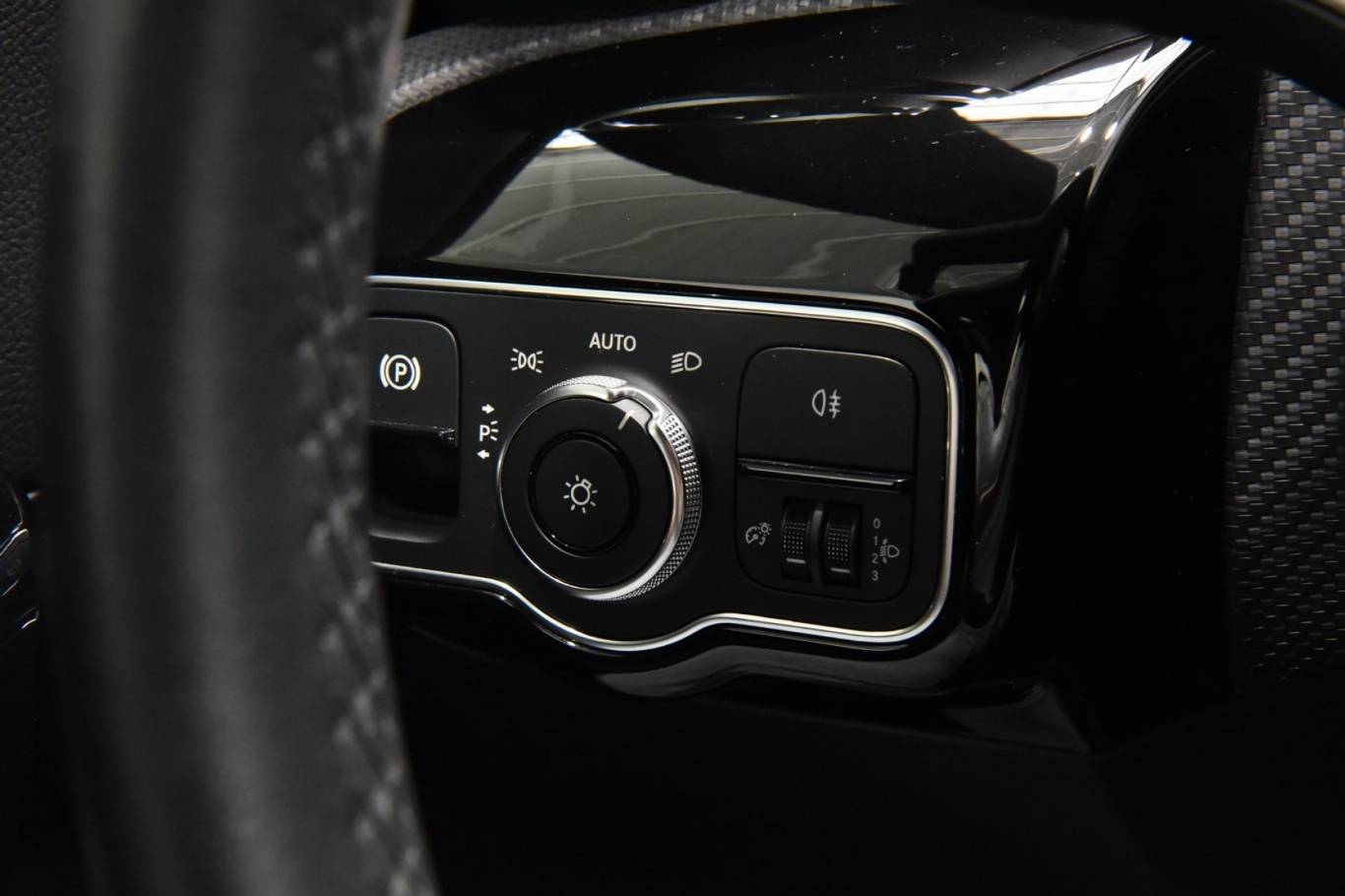 MERCEDES-BENZ A 180 23