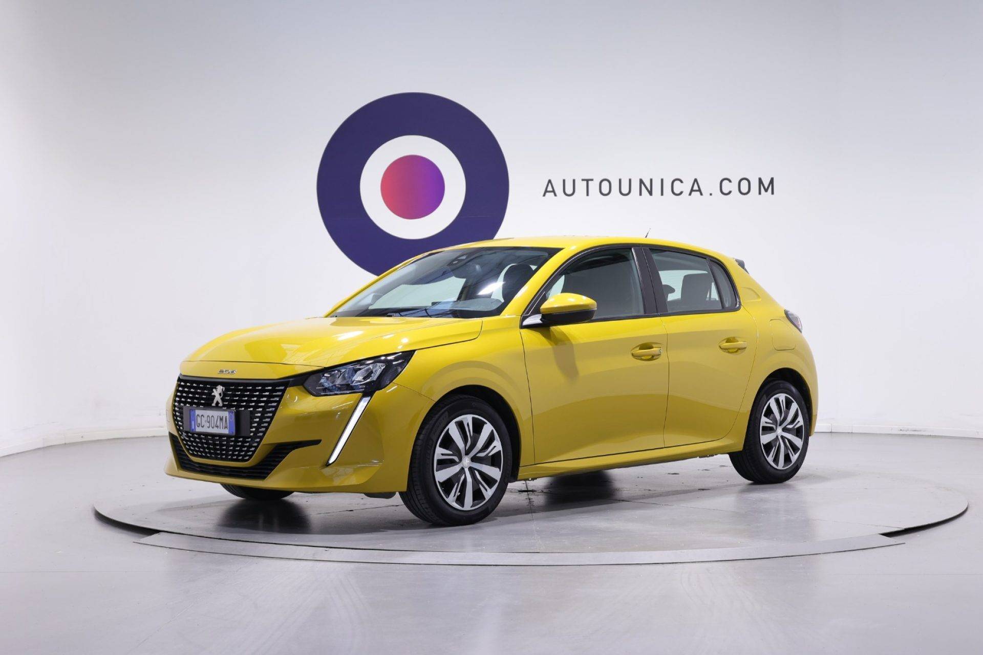 PEUGEOT 208