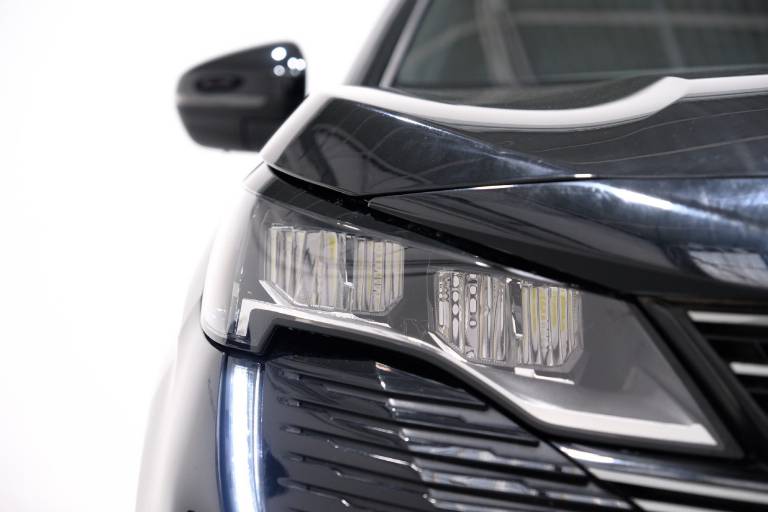 PEUGEOT 3008 13