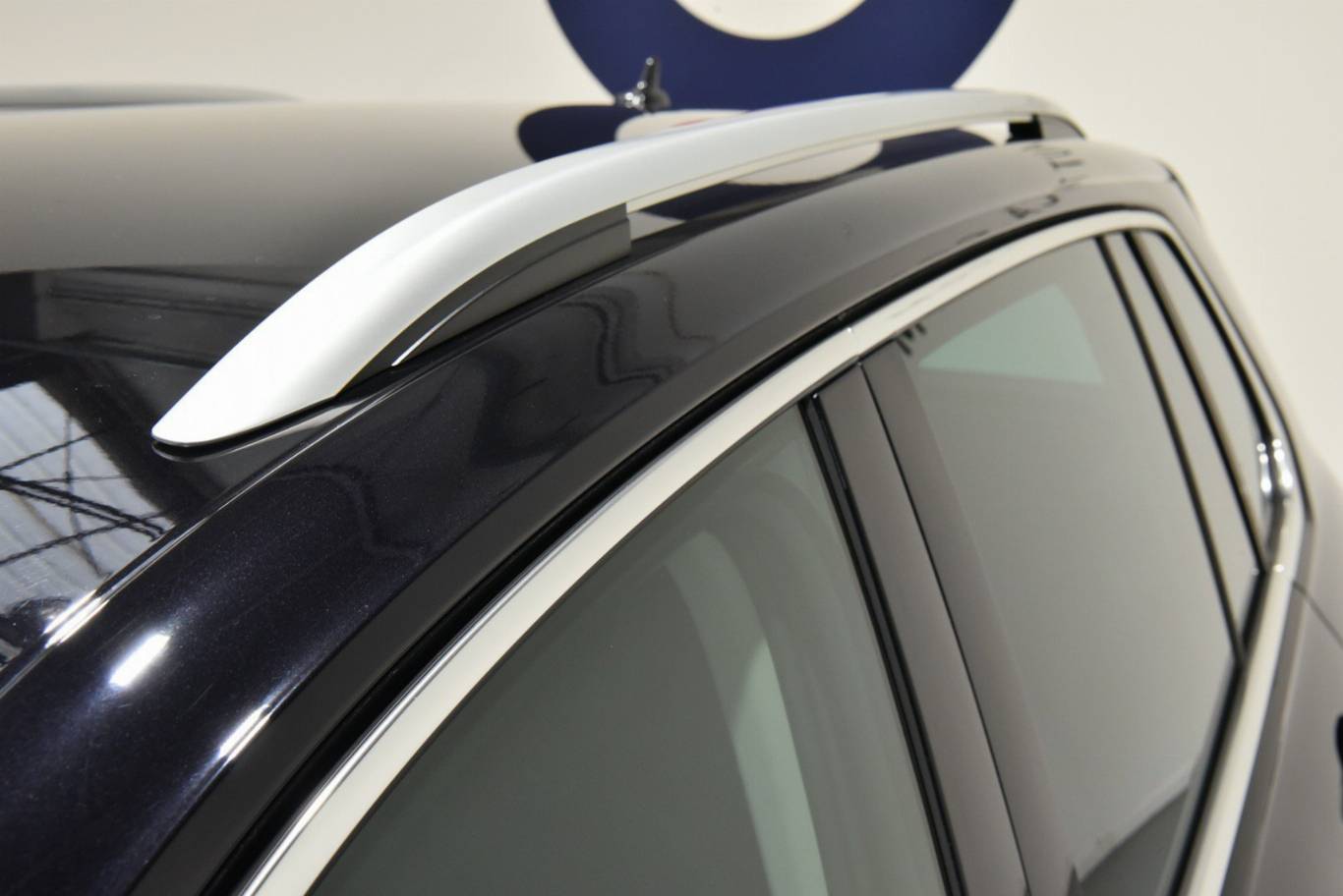 VOLKSWAGEN Tiguan 52