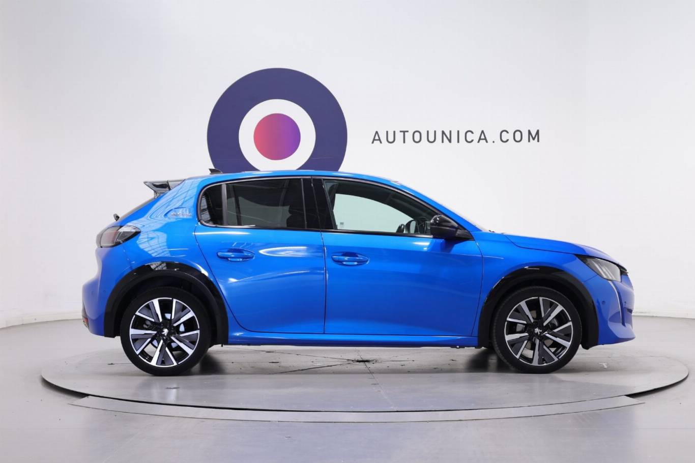 PEUGEOT 208 4