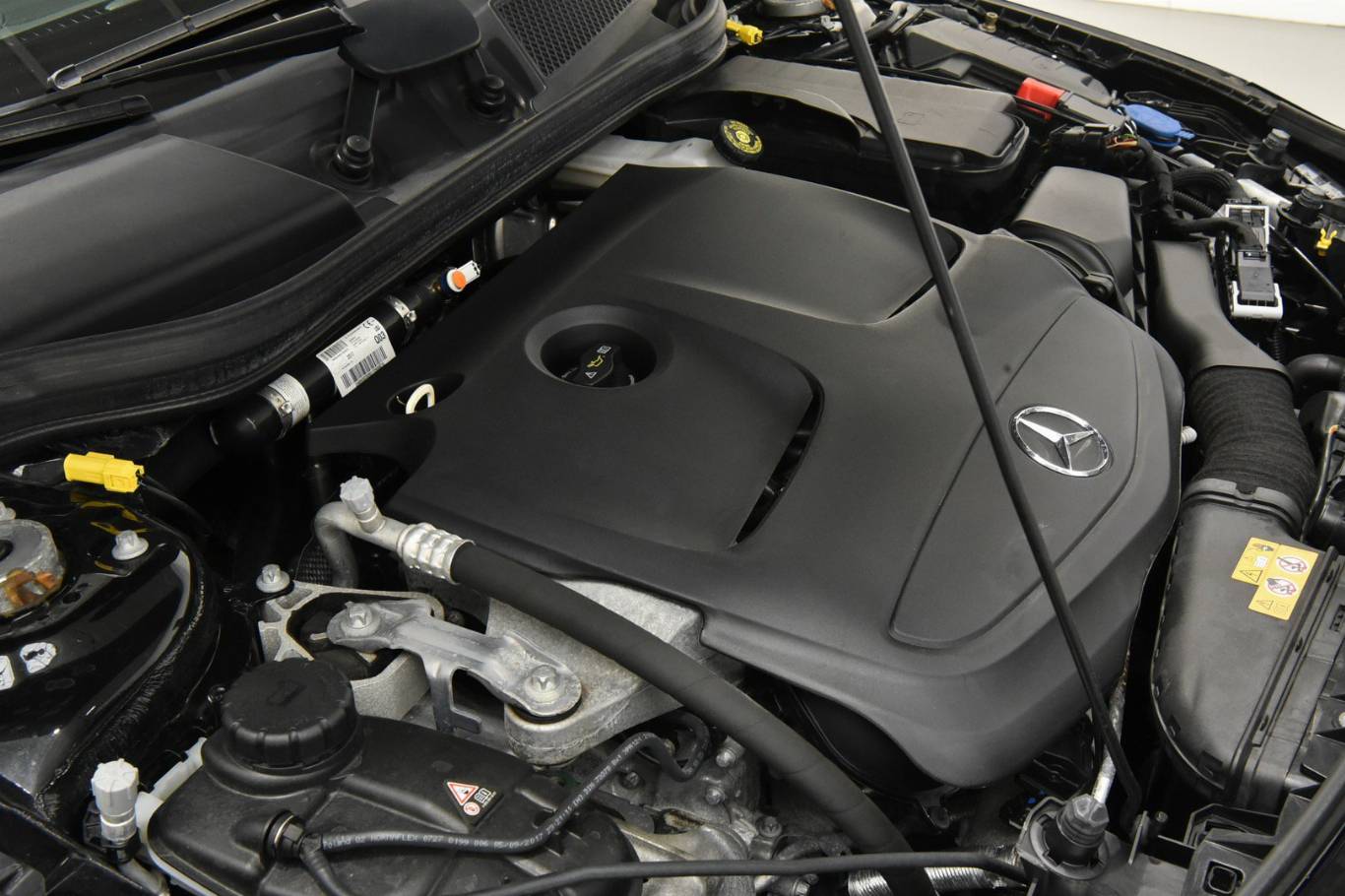 MERCEDES-BENZ CLA 180 41