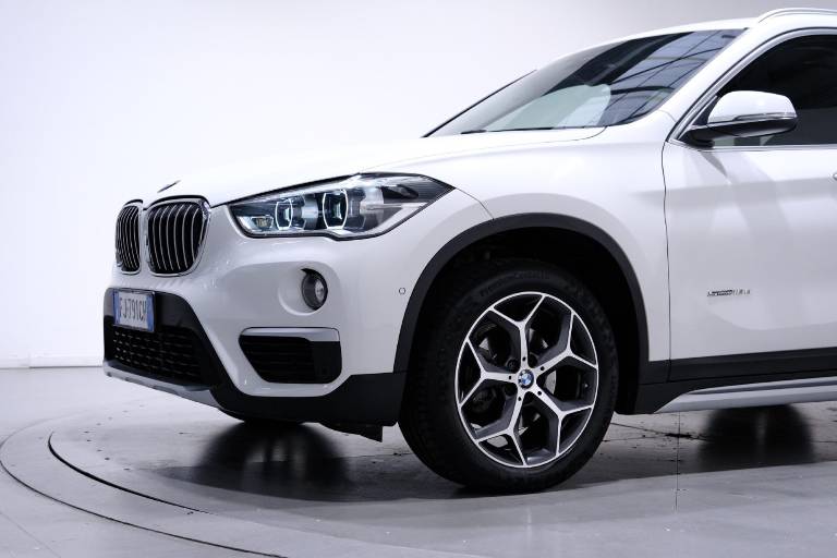 BMW X1 57