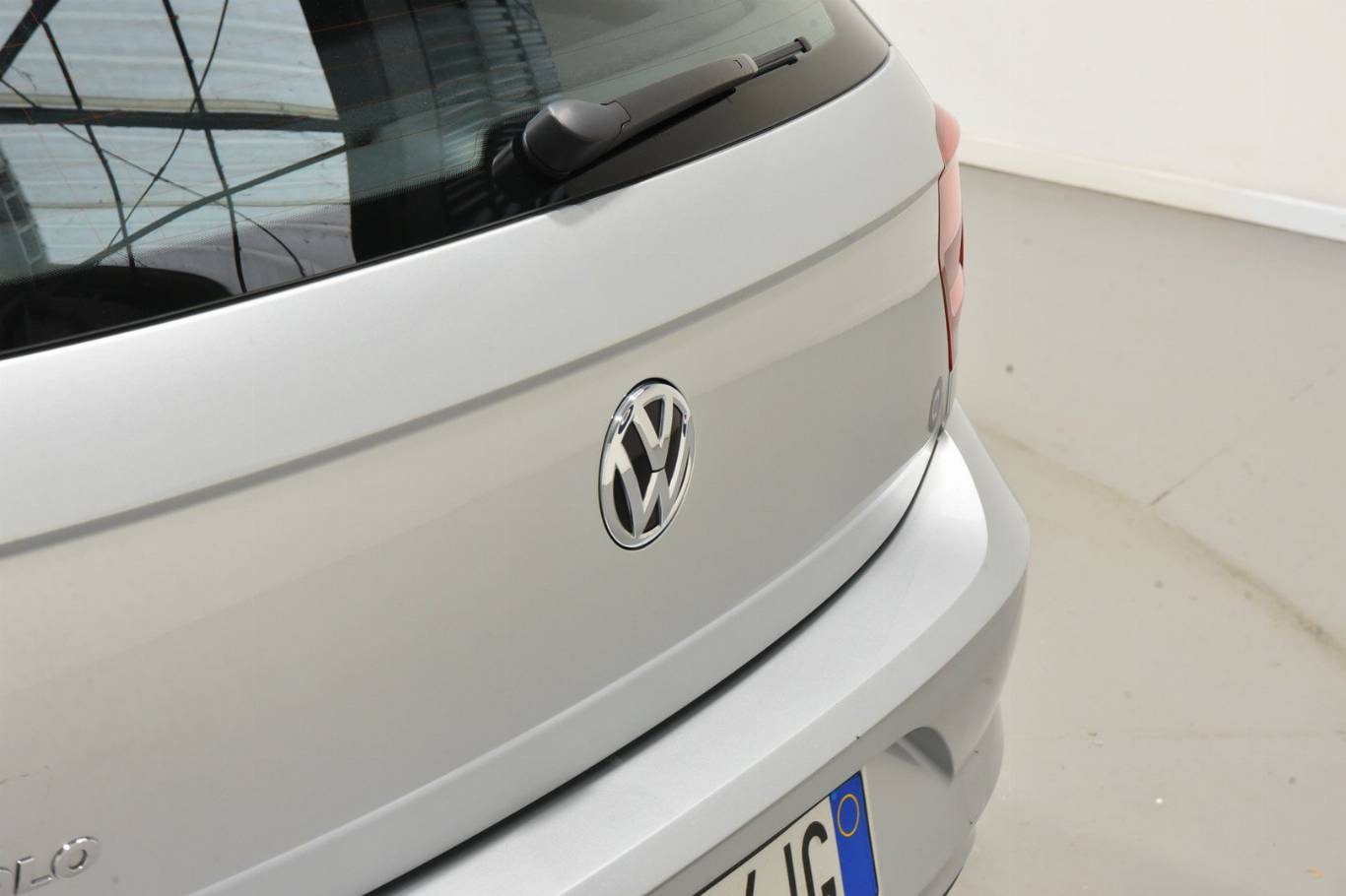 VOLKSWAGEN Polo 42