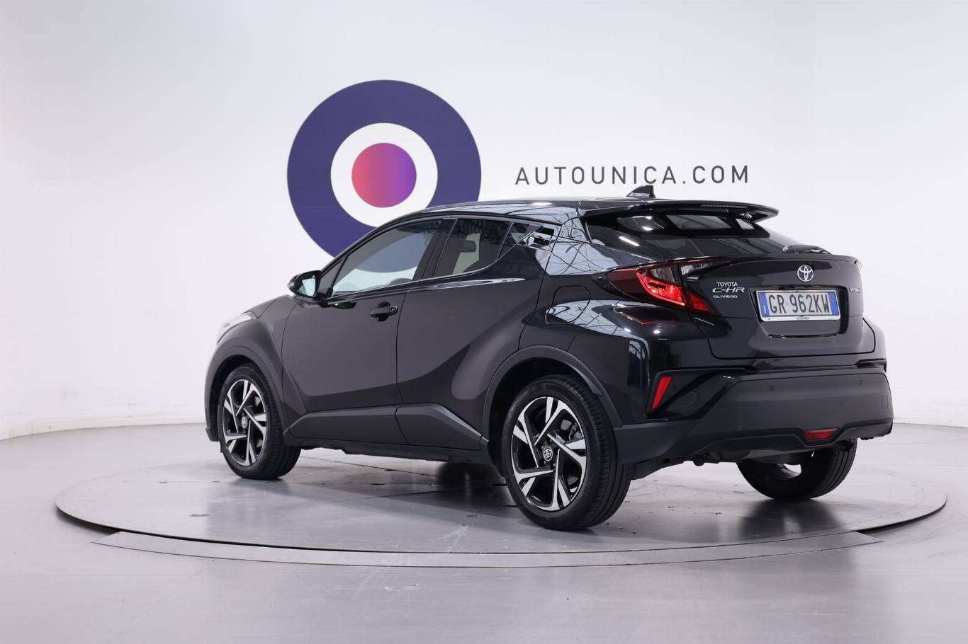 TOYOTA C-HR 3