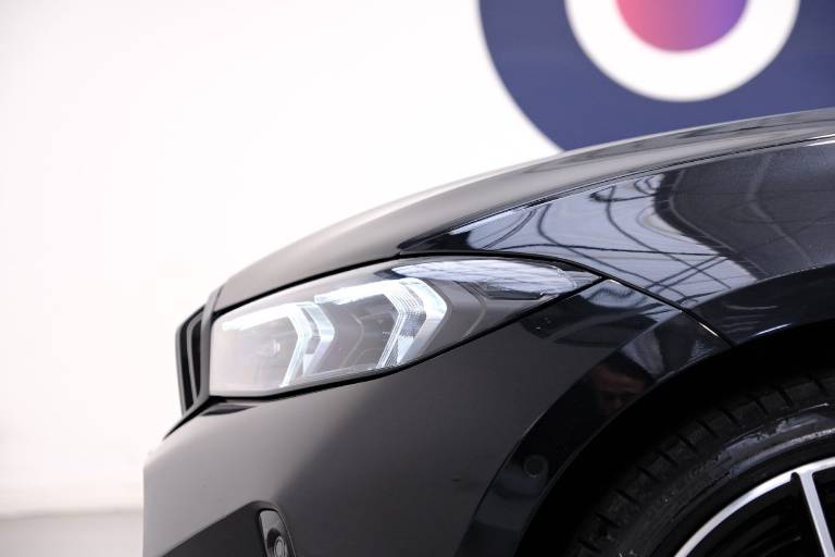 BMW 320 12