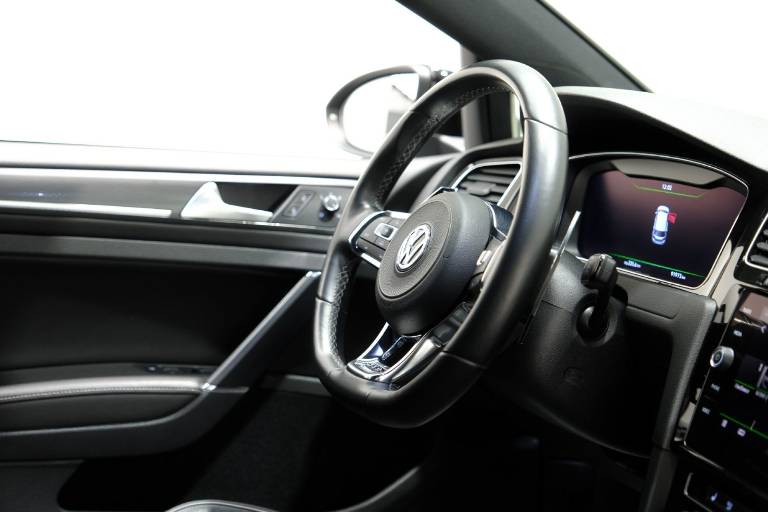 VOLKSWAGEN Golf GTD 59