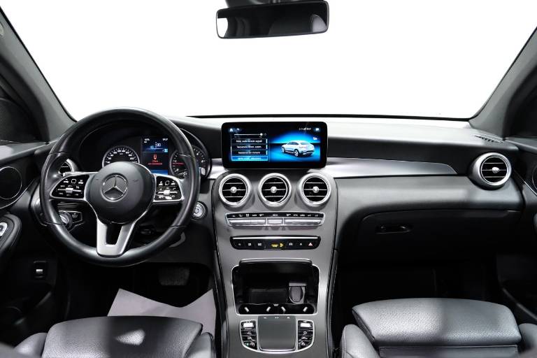 MERCEDES-BENZ GLC 200 8