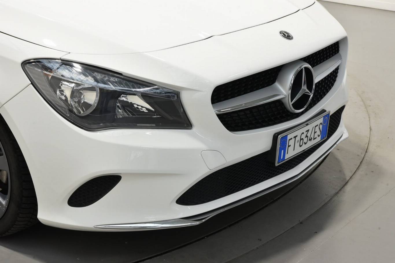 MERCEDES-BENZ CLA 180 34