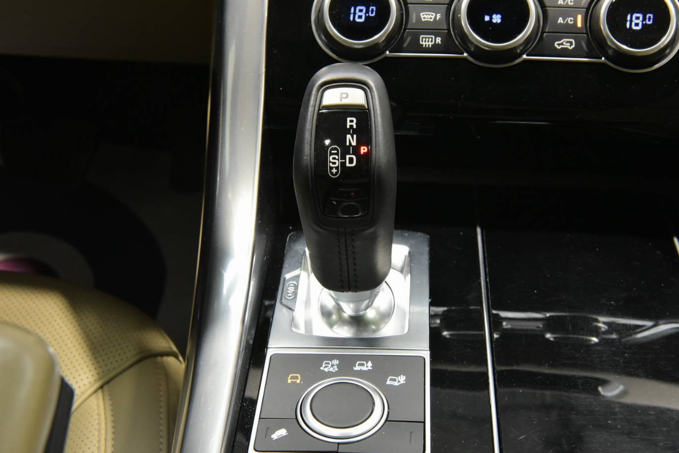 LAND ROVER Range Rover Sport 8
