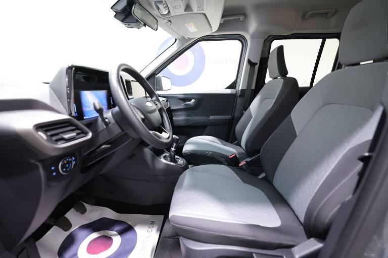 FORD Tourneo Courier 21