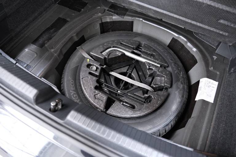 VOLKSWAGEN Polo 59