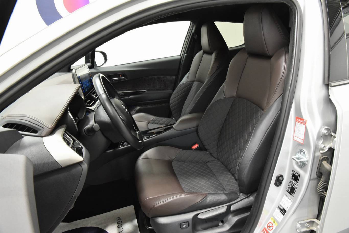 TOYOTA C-HR 44