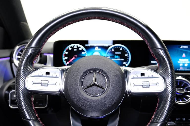 MERCEDES-BENZ A 180 7