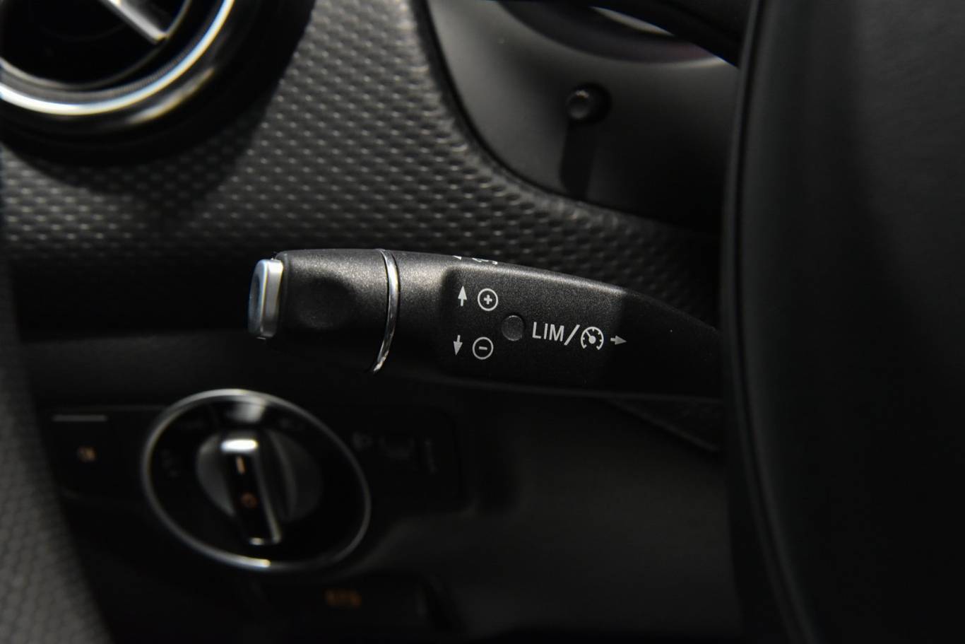 MERCEDES-BENZ A 160 25