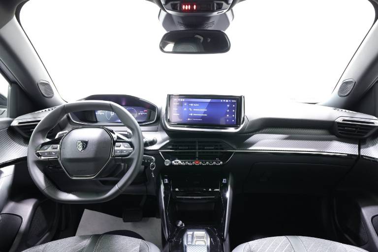 PEUGEOT 2008 10