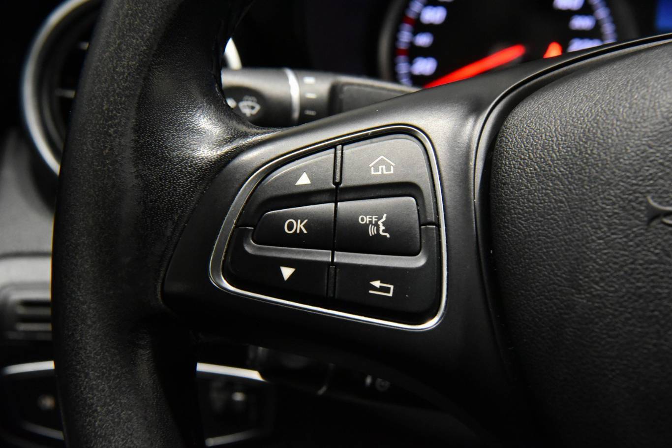 MERCEDES-BENZ C 180 6