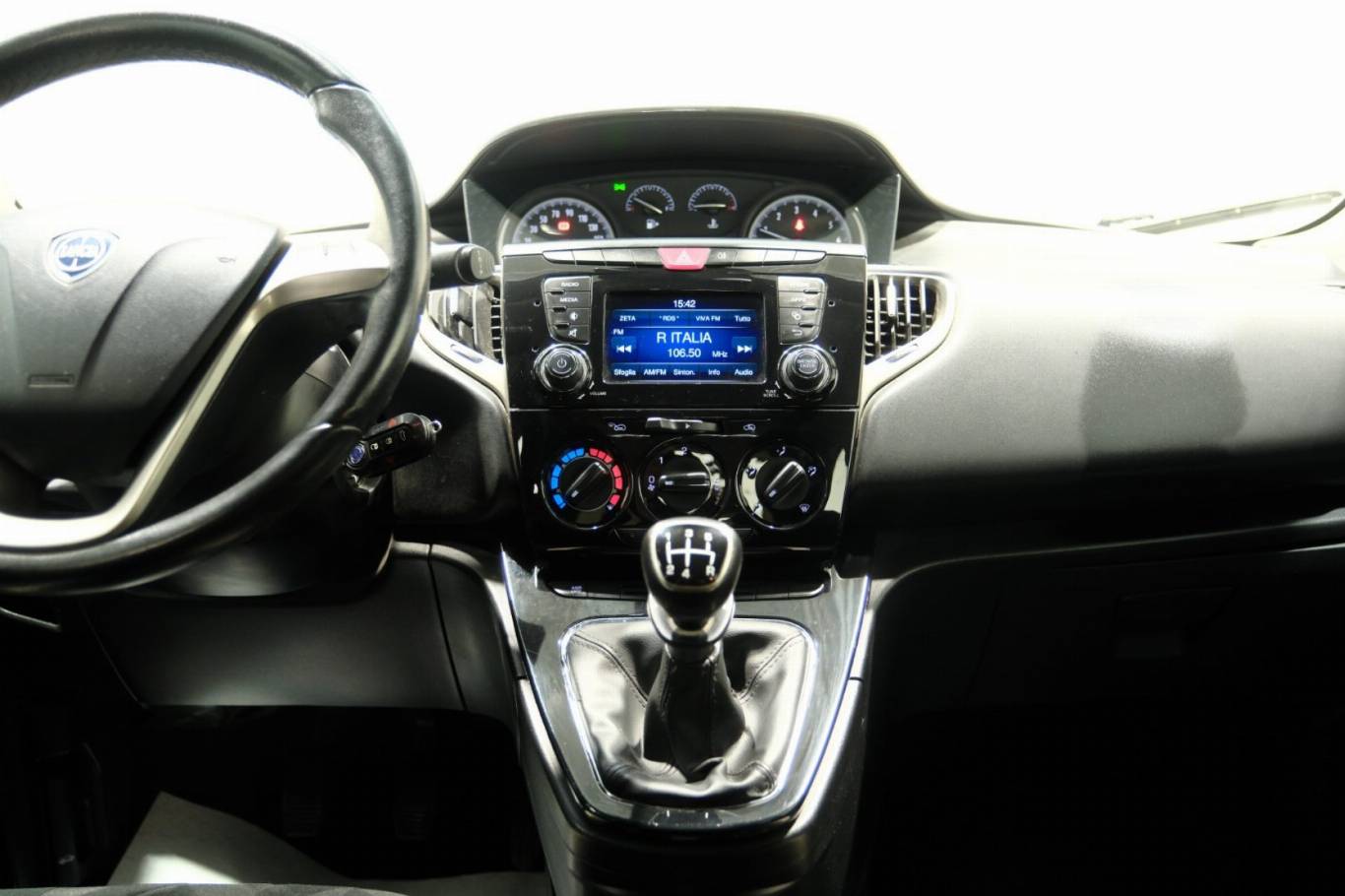 LANCIA Ypsilon 9