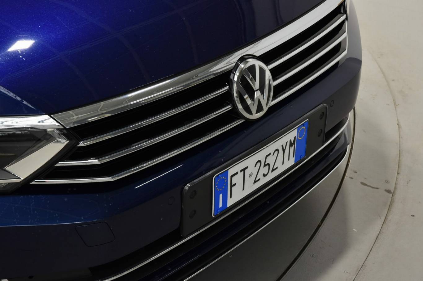 VOLKSWAGEN Passat Variant 37