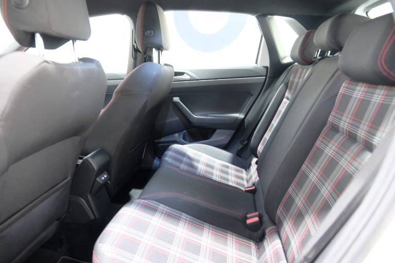 VOLKSWAGEN Polo GTI 34