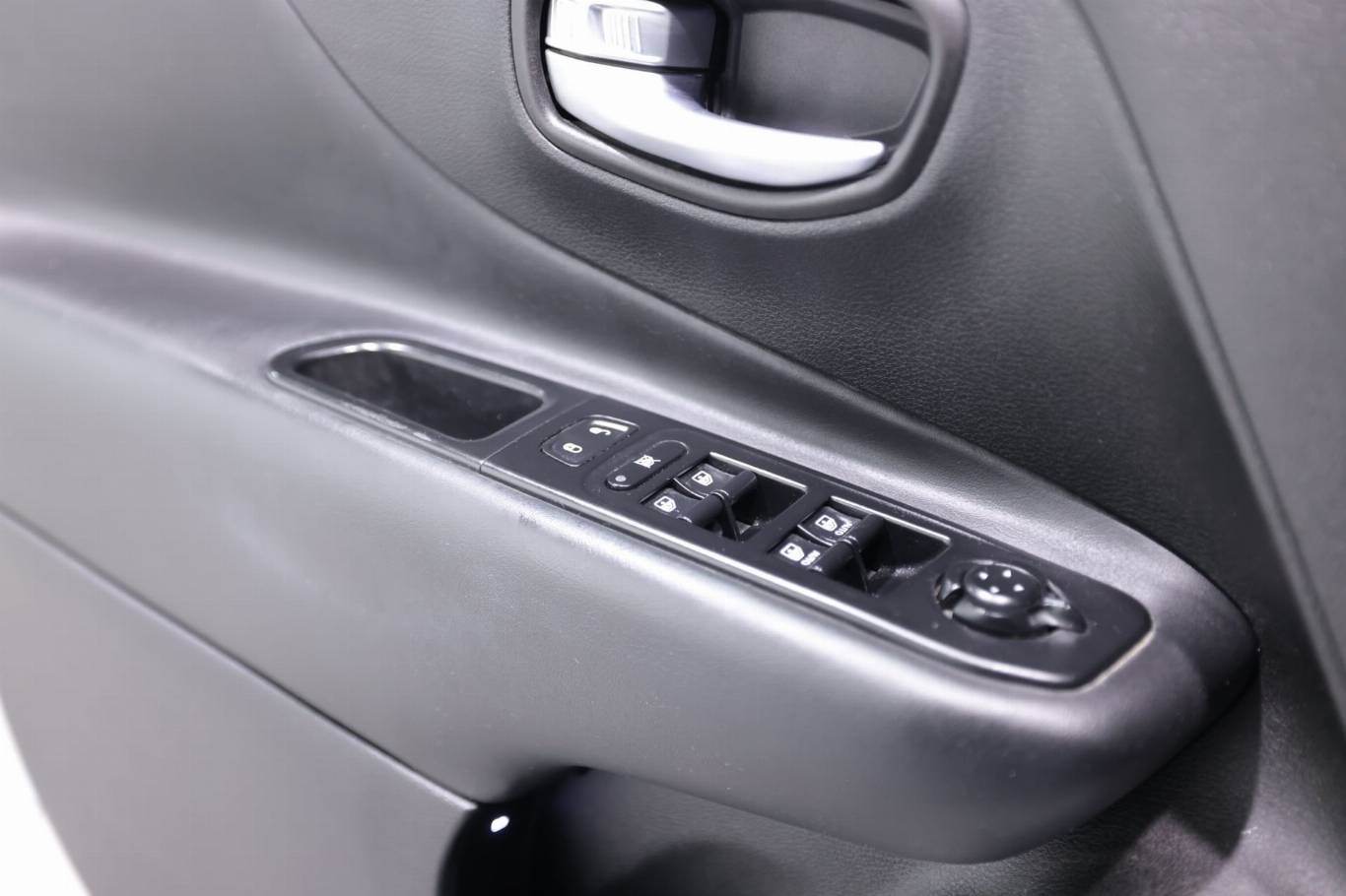 JEEP Renegade 32