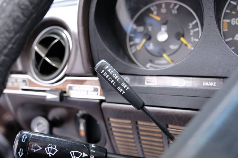 MERCEDES-BENZ SL 380 21