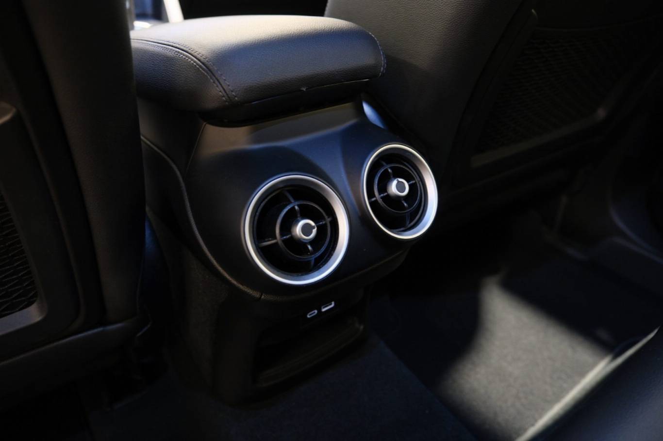 ALFA ROMEO Stelvio 39