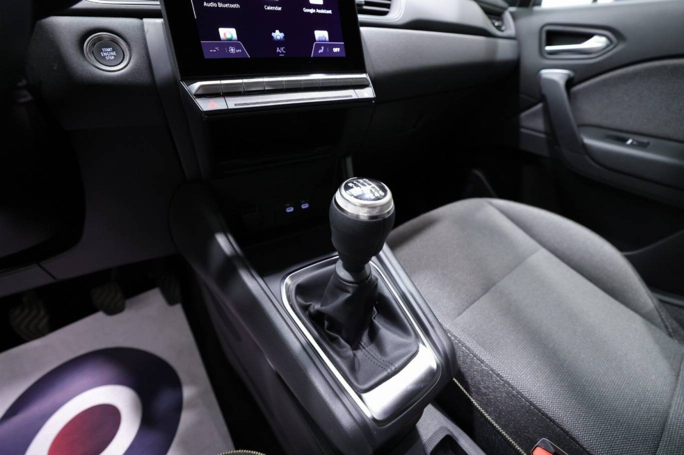 RENAULT Captur 29