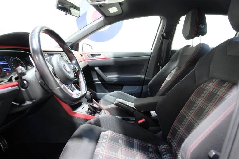 VOLKSWAGEN Polo GTI 19