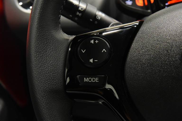 TOYOTA Aygo 7