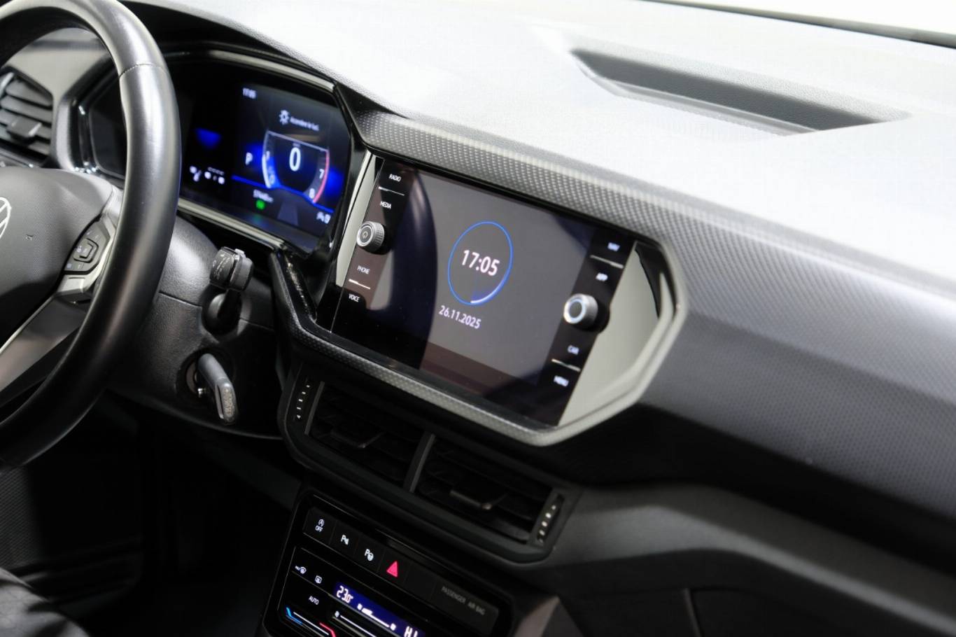 VOLKSWAGEN T-Cross 45
