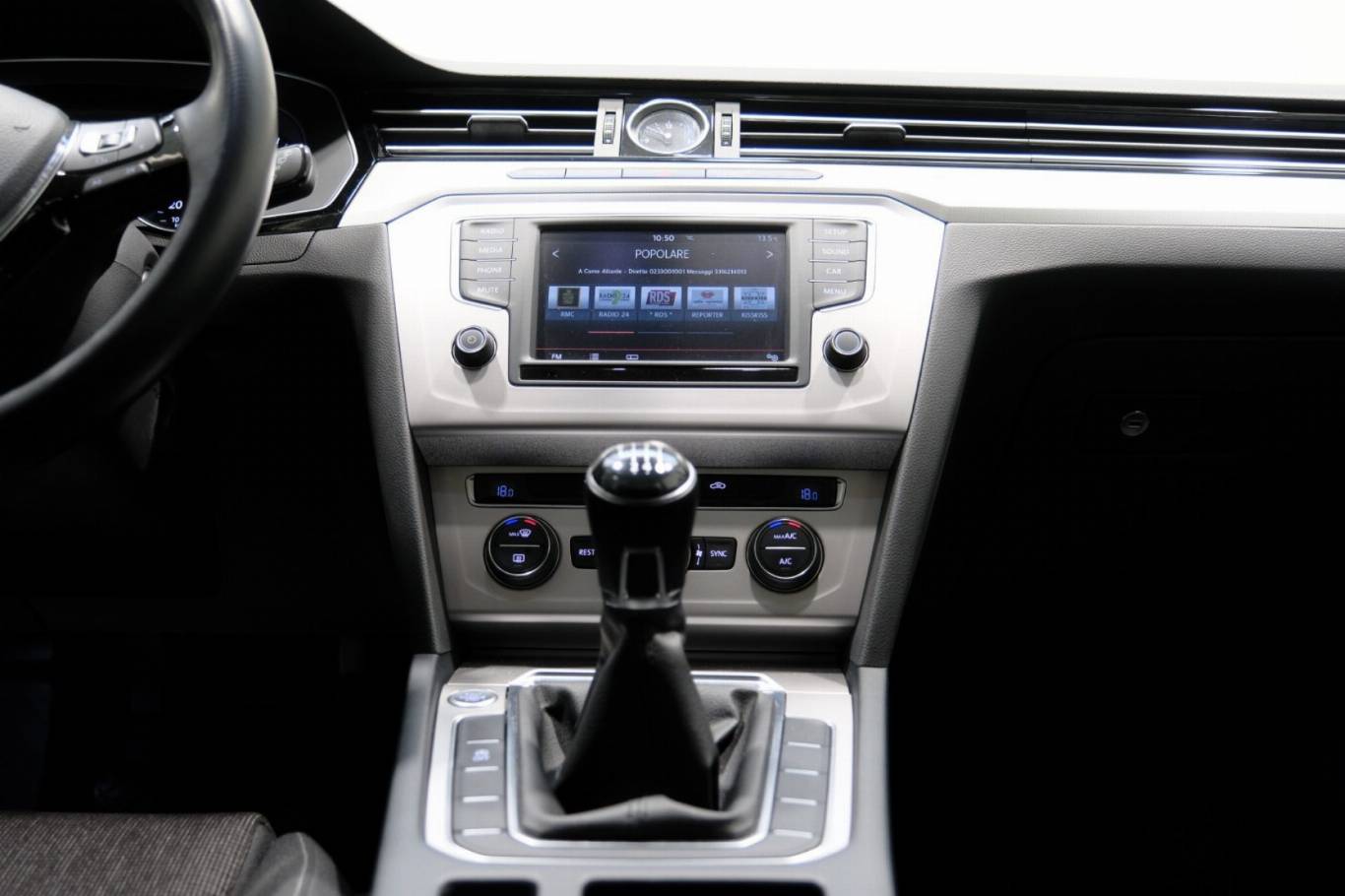 VOLKSWAGEN Passat Variant 43