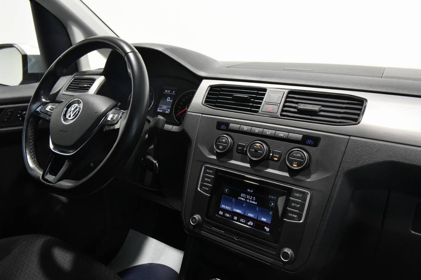 VOLKSWAGEN Caddy 28