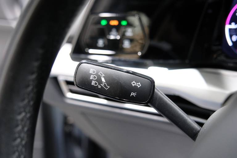 VOLKSWAGEN Golf Variant 24