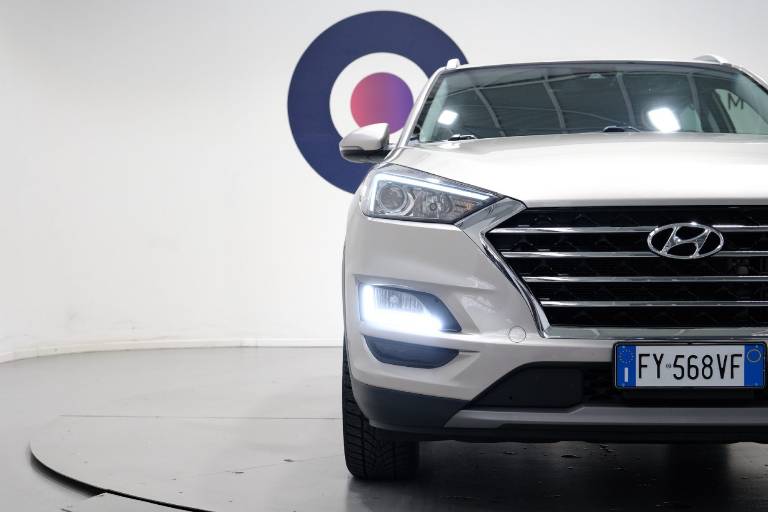 HYUNDAI Tucson 48