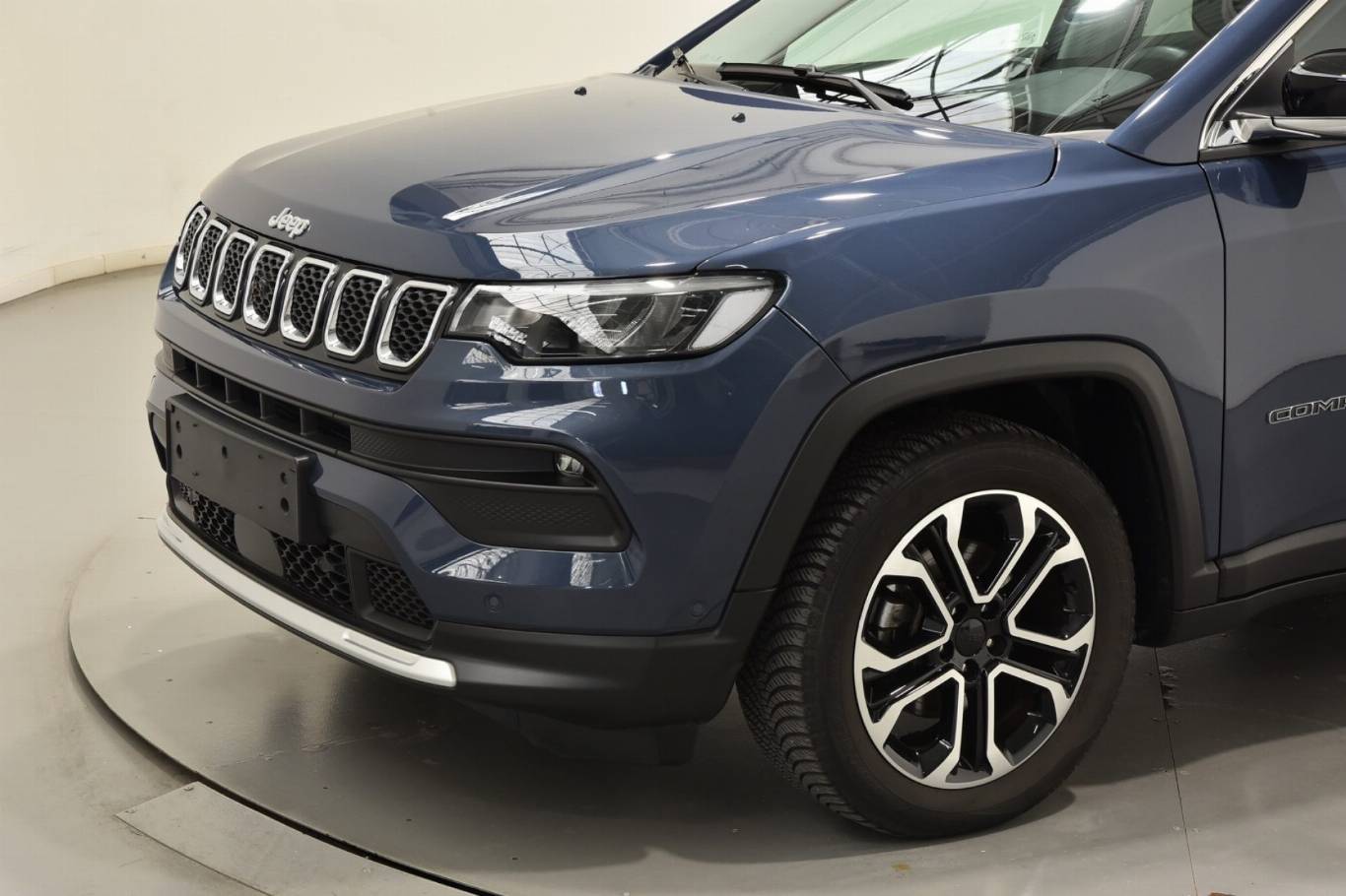 JEEP Compass 33
