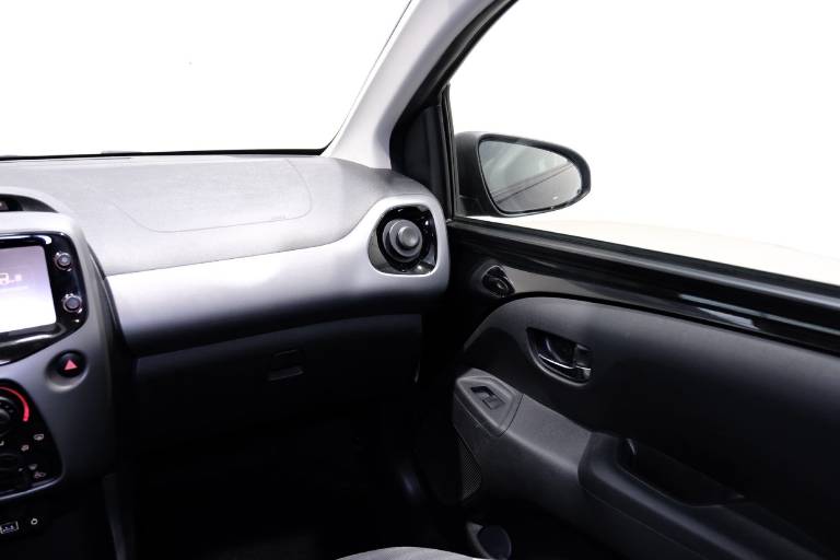 TOYOTA Aygo 38