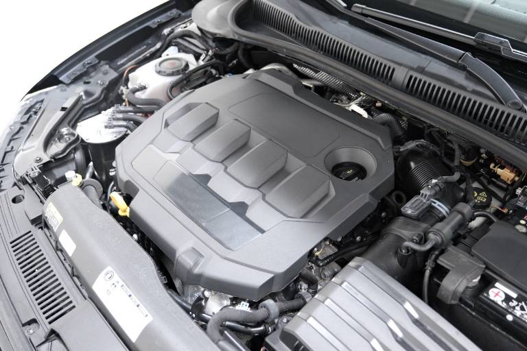 VOLKSWAGEN Polo 61