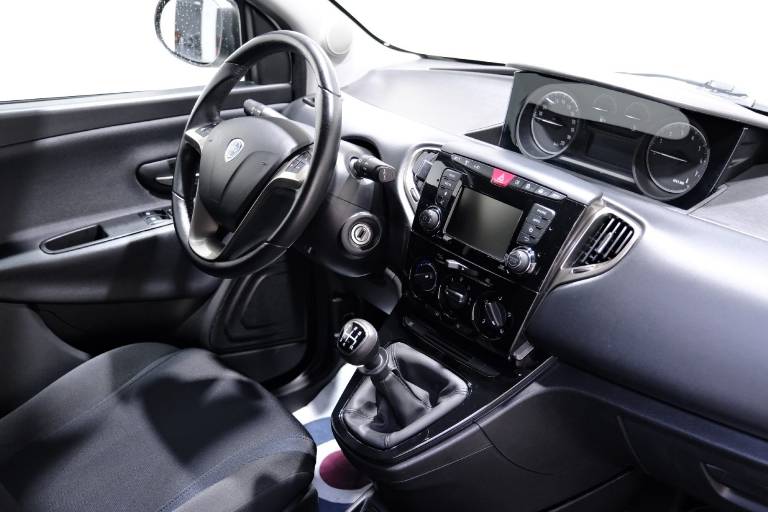 LANCIA Ypsilon 51