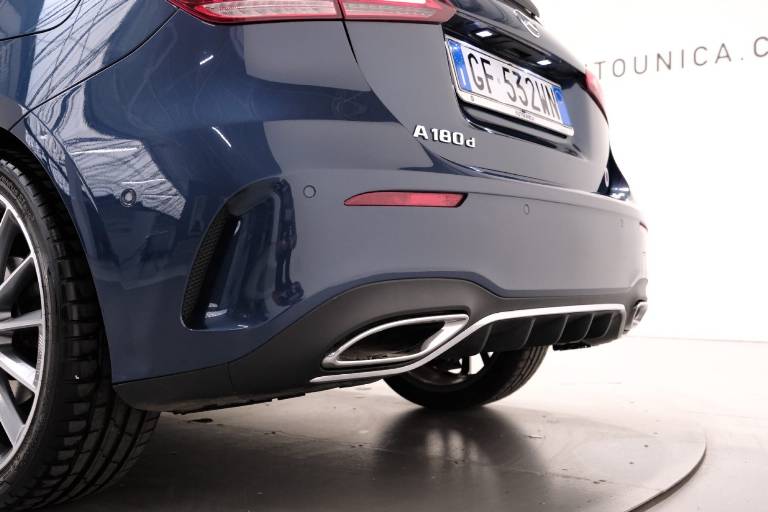 MERCEDES-BENZ A 180 50