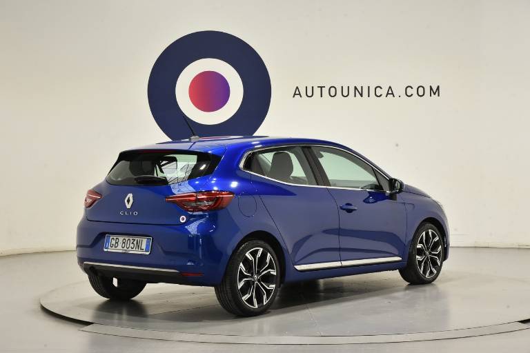 RENAULT Clio 30